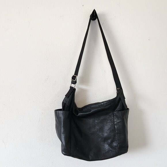 Womens Margot Crossbody Hobo Bag Purse Black 16" x 12" - Picture 1 of 7